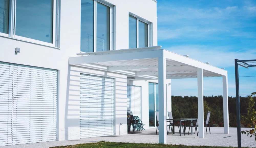 פרגולת אלומיניום חשמלית